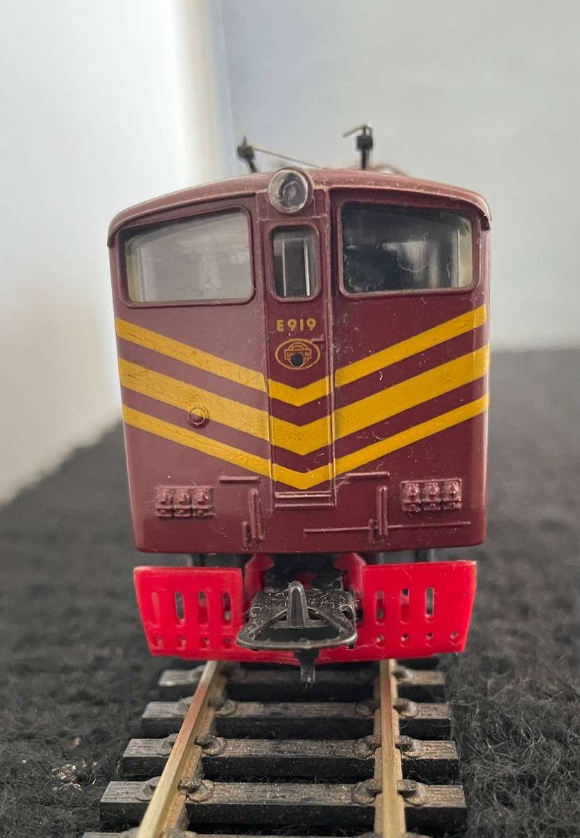 HO MODEL TRAINS - LIMA SAR LOCOMOTIVE
