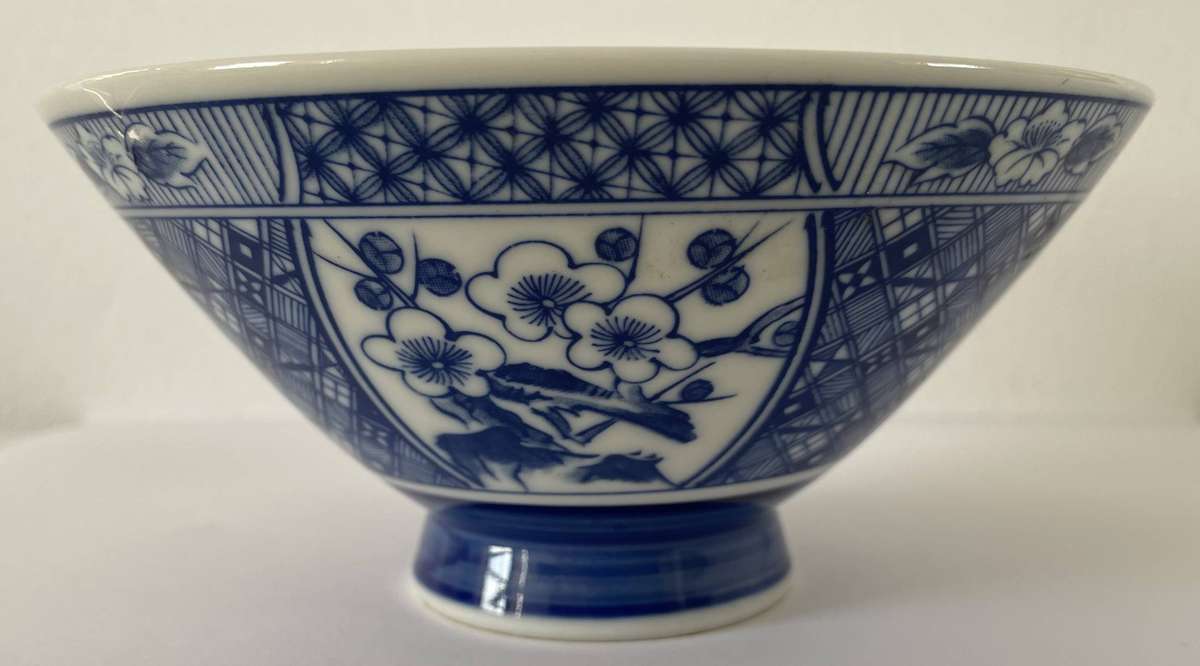 GENUINE IMPERIAL IMARI BOWL WITH ORIGINAL LABEL ATTACHED - IMMACULATE CONDITION - 15CM