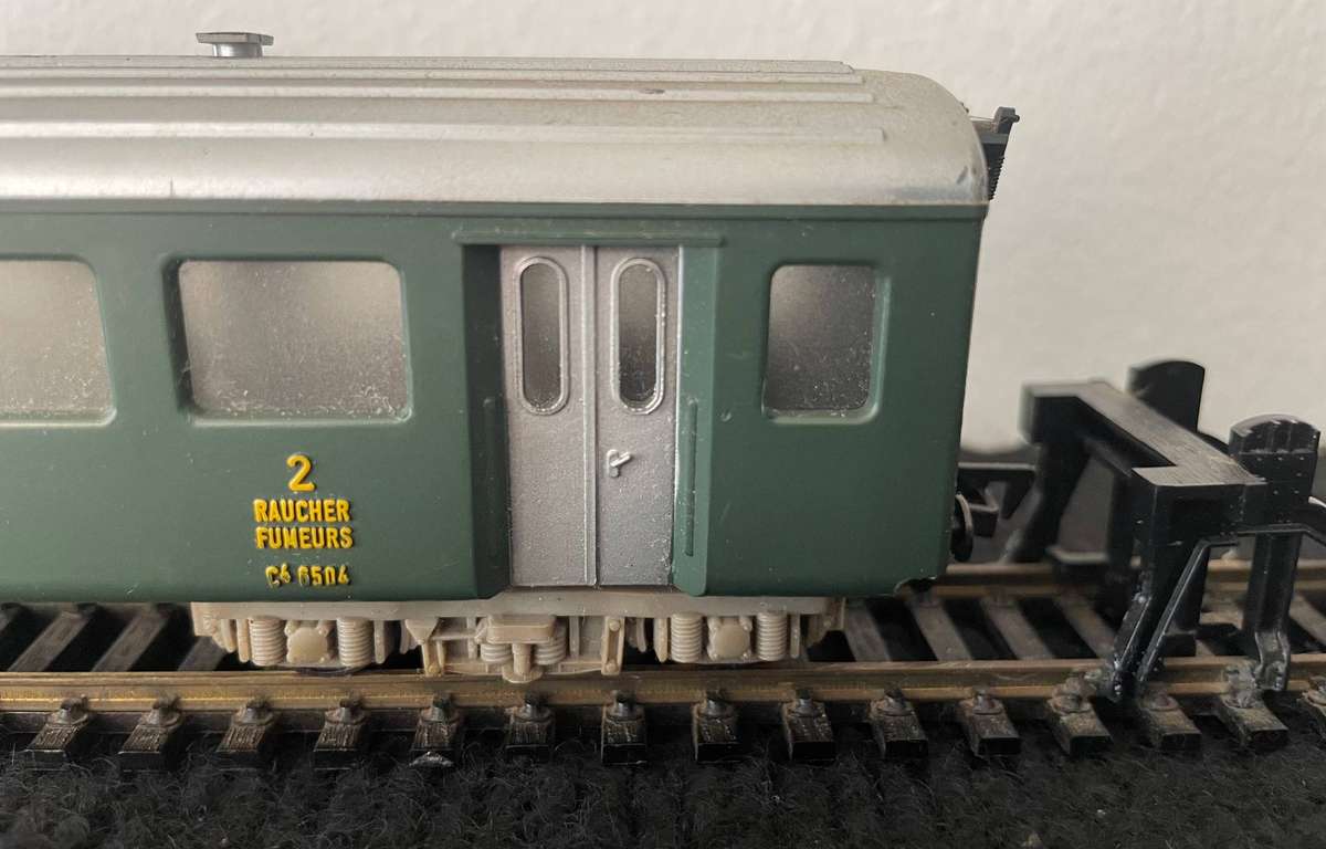 HO MODEL TRAINS - FLEISCHMANN - SWISS 2ND CLASS PASSENGER COACH