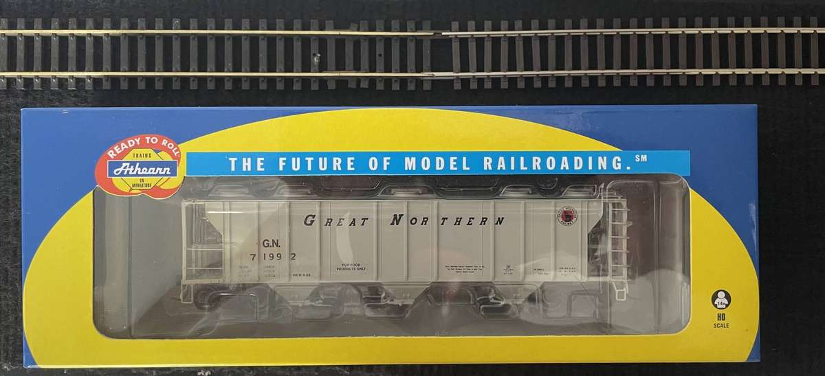 HO MODEL TRAINS - ATHEARN ROLLING STOCK - GREAT NORTHERN