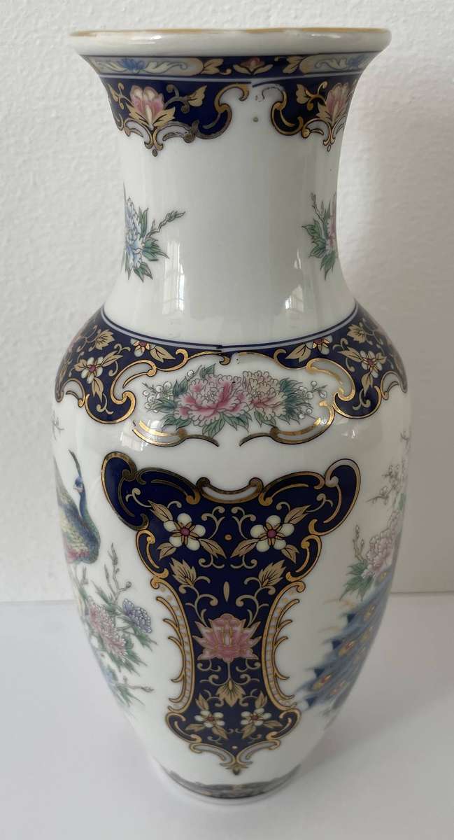 ORIENTAL VASE - PEACOCK -  21CM