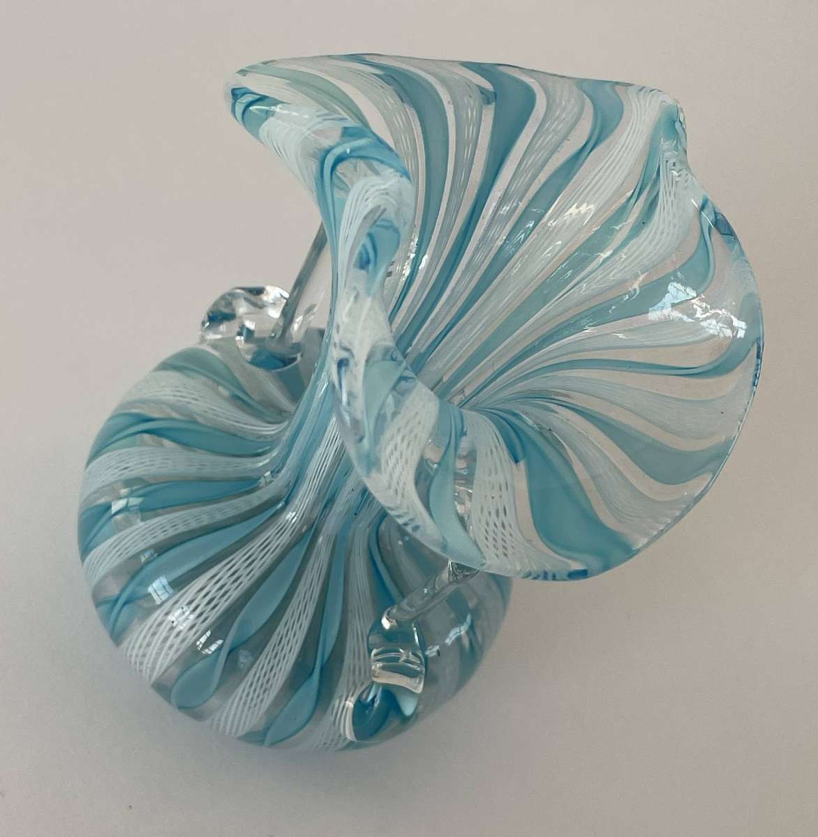 MURANO BLUE AND WHITE VASE - 10CM