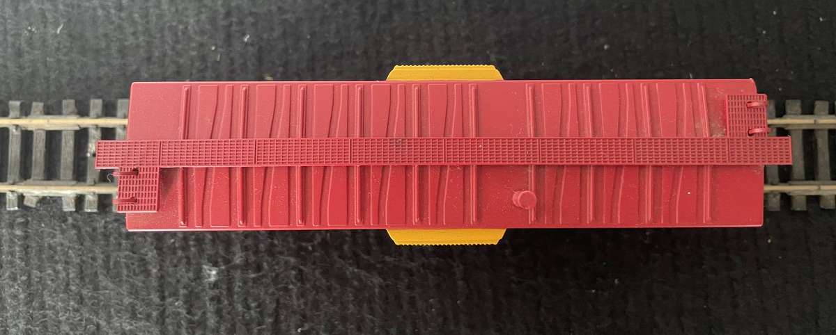 HO MODEL TRAINS - ATHEARN ROLLING STOCK - SANTE FE BAY WINDOW CABOOSE