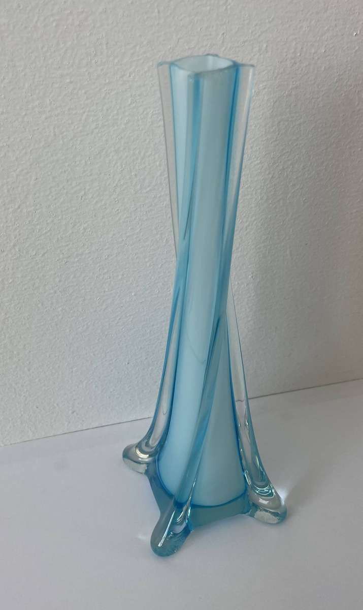MURANO PYRAMID BLUE WHITE AND CLEAR GLASS SWIRL VASE - 20CM