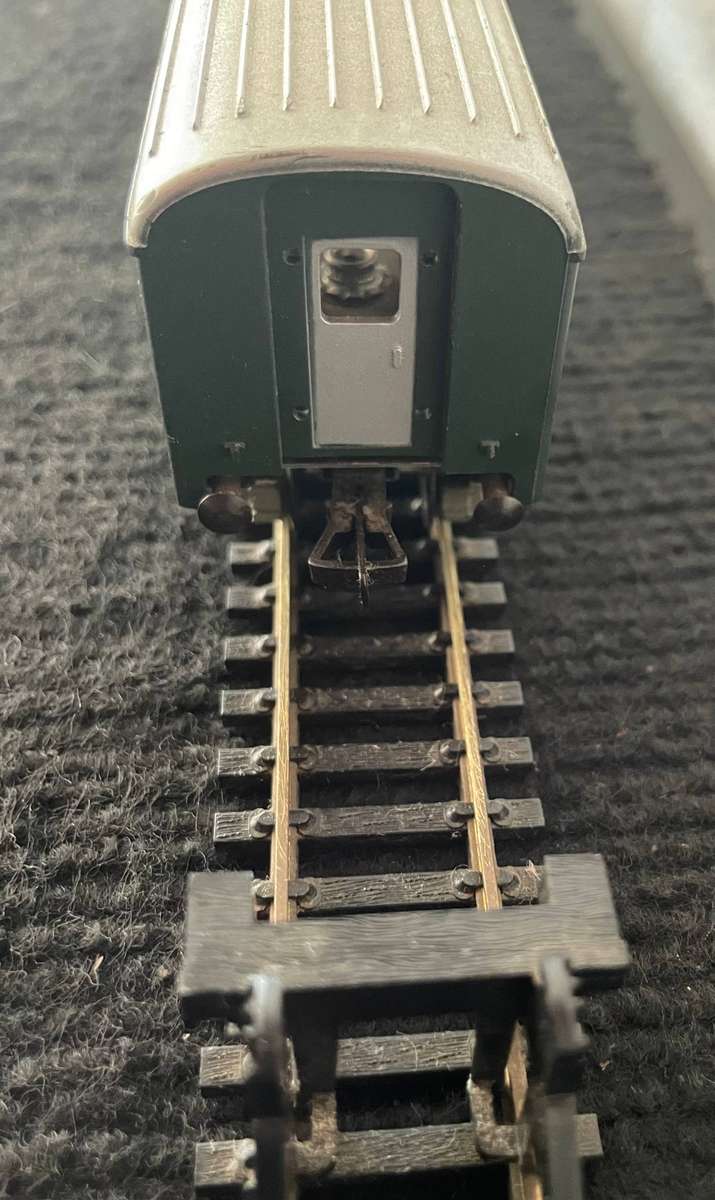 HO MODEL TRAINS - FLEISCHMANN - SWISS 2ND CLASS PASSENGER COACH
