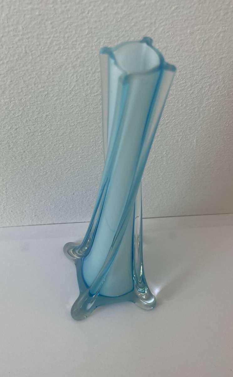 MURANO PYRAMID BLUE WHITE AND CLEAR GLASS SWIRL VASE - 20CM