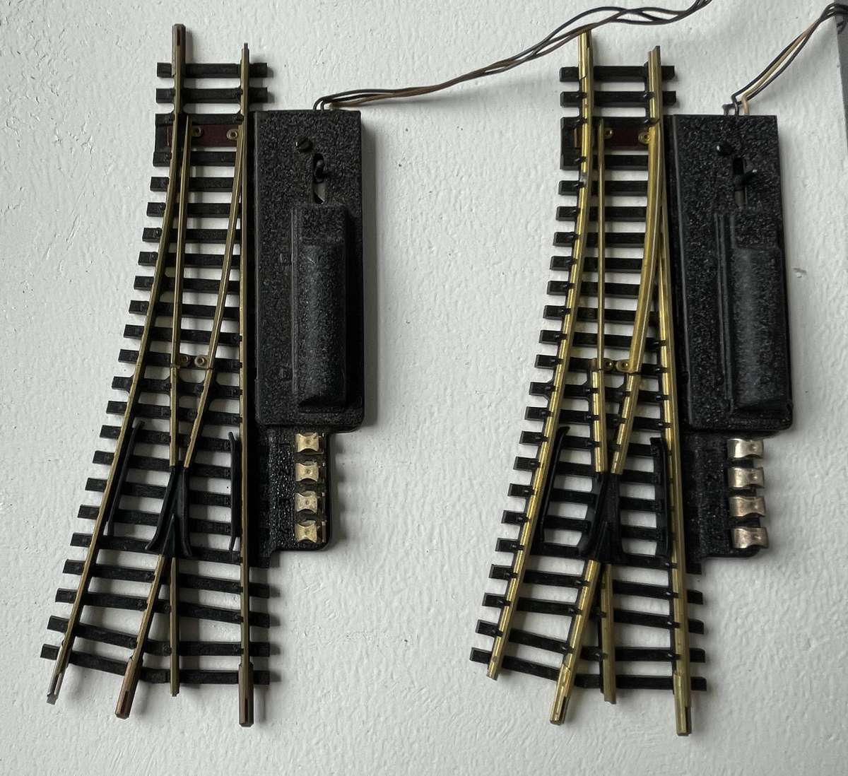 HO MODEL TRAINS - 4 X FLEISCHMANN TRACK POINTS NUMBER 1724