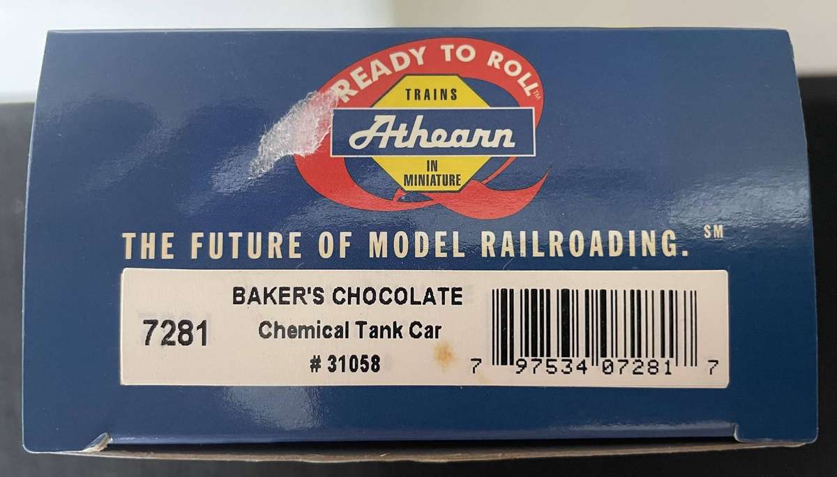 HO MODEL TRAINS - ATHEARN ROLLING STOCK - BAKERS CHOCOLATE CHEMICAL TANK CAR