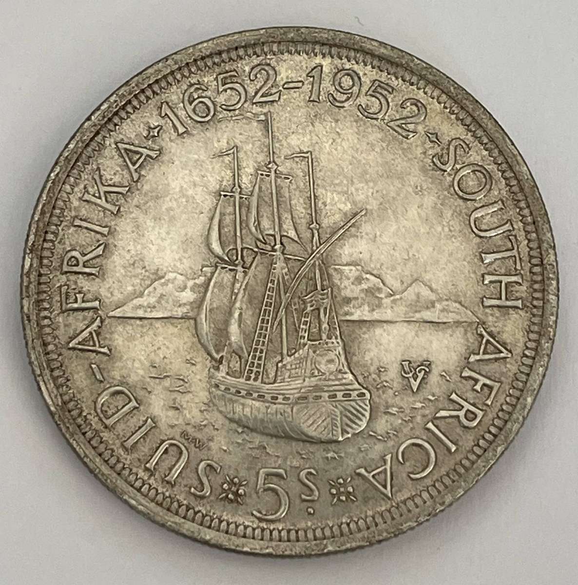 1952 - 5 SHILLINGS
