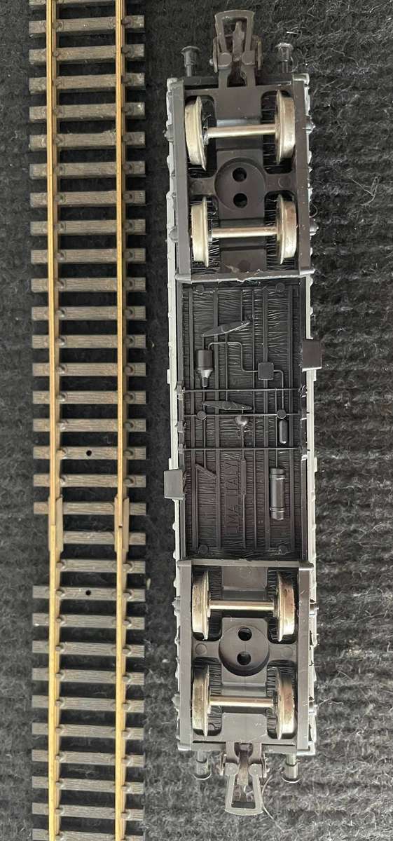 HO MODEL TRAINS - LIMA - EMERSON ELECTRONICS TRUCK