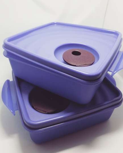 Tupperware Crystal Wave Square-away containers (2 x 850ml) - Purple