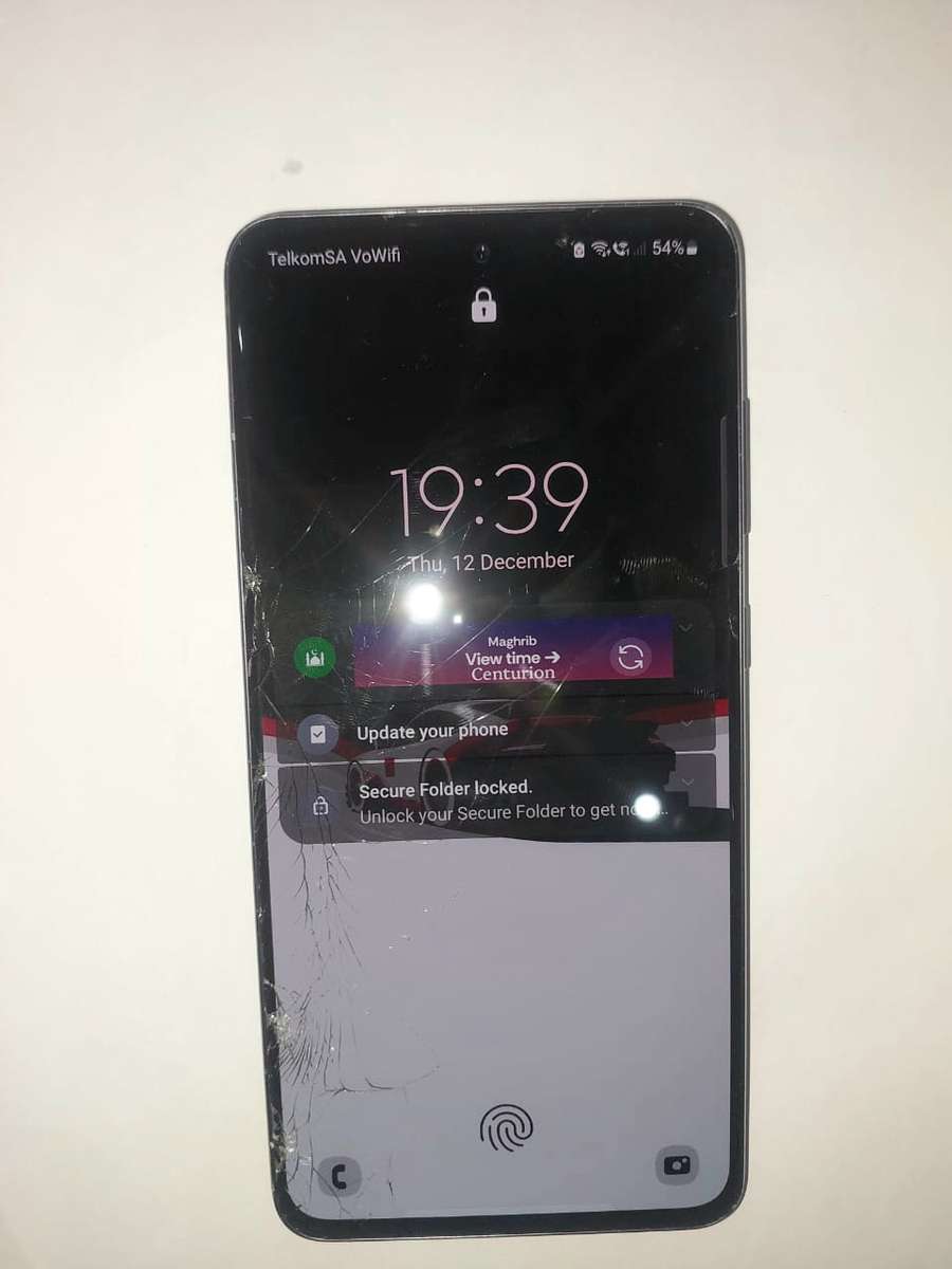 SAMSUNG S21FE 128GB-- 5G (TOUCH SCREEN CRACKED-BUT PHONE WORKS PERFECT-LCD PERFECT)