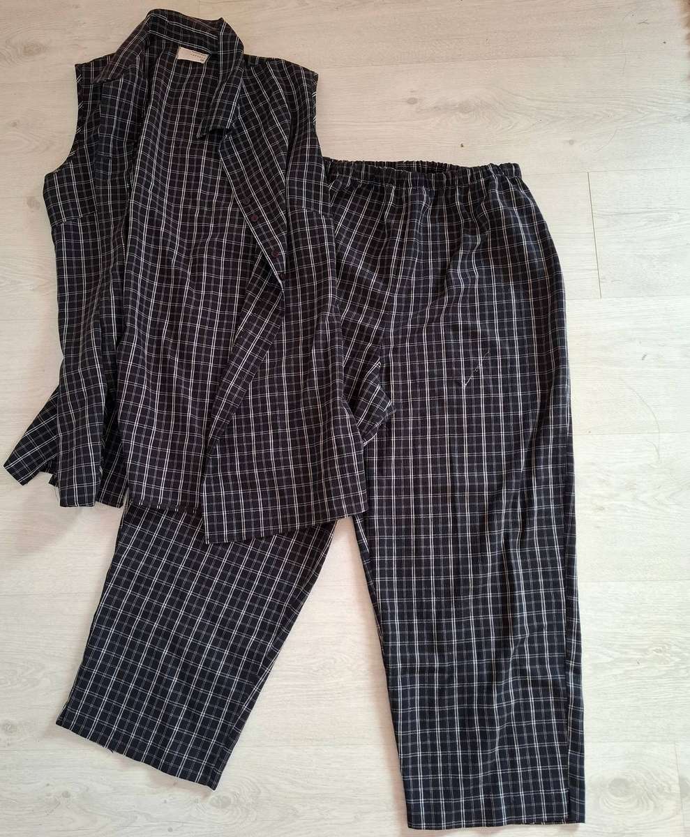 Ladies matching Marian Hill  set....size 10