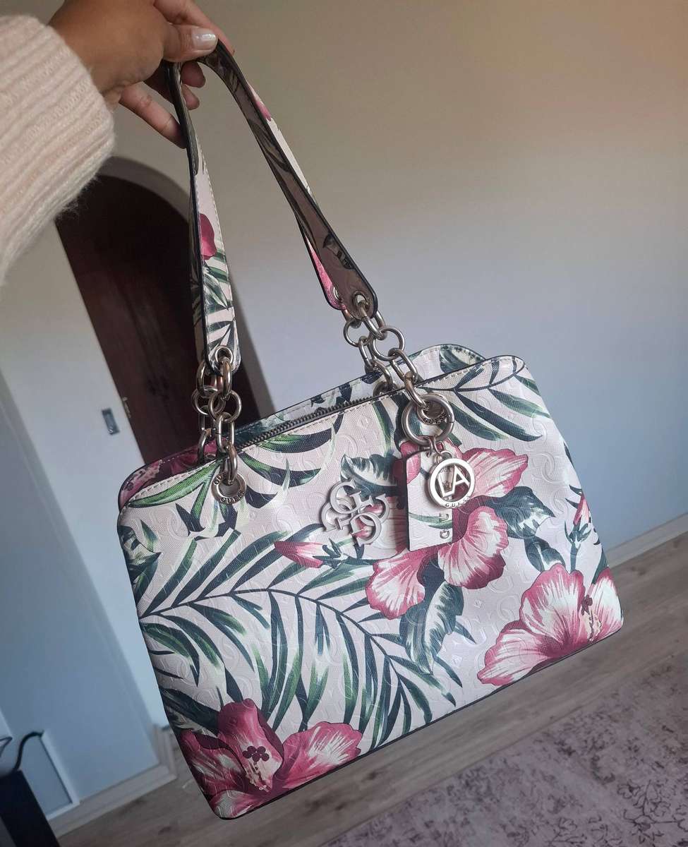 GUESS Floral bag ..in great condition