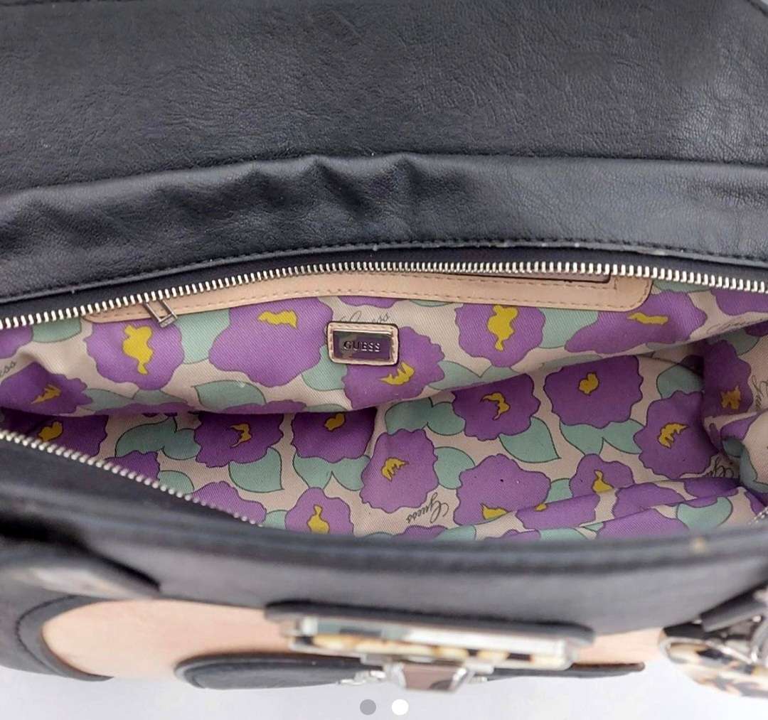 Gorgeous GUESS bag in great condition