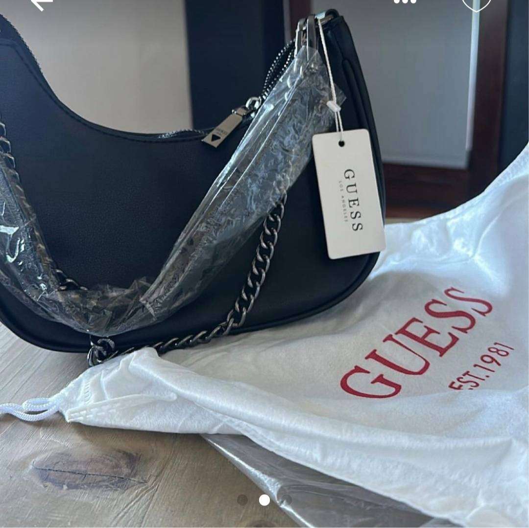 Beautiful Black Guess bag