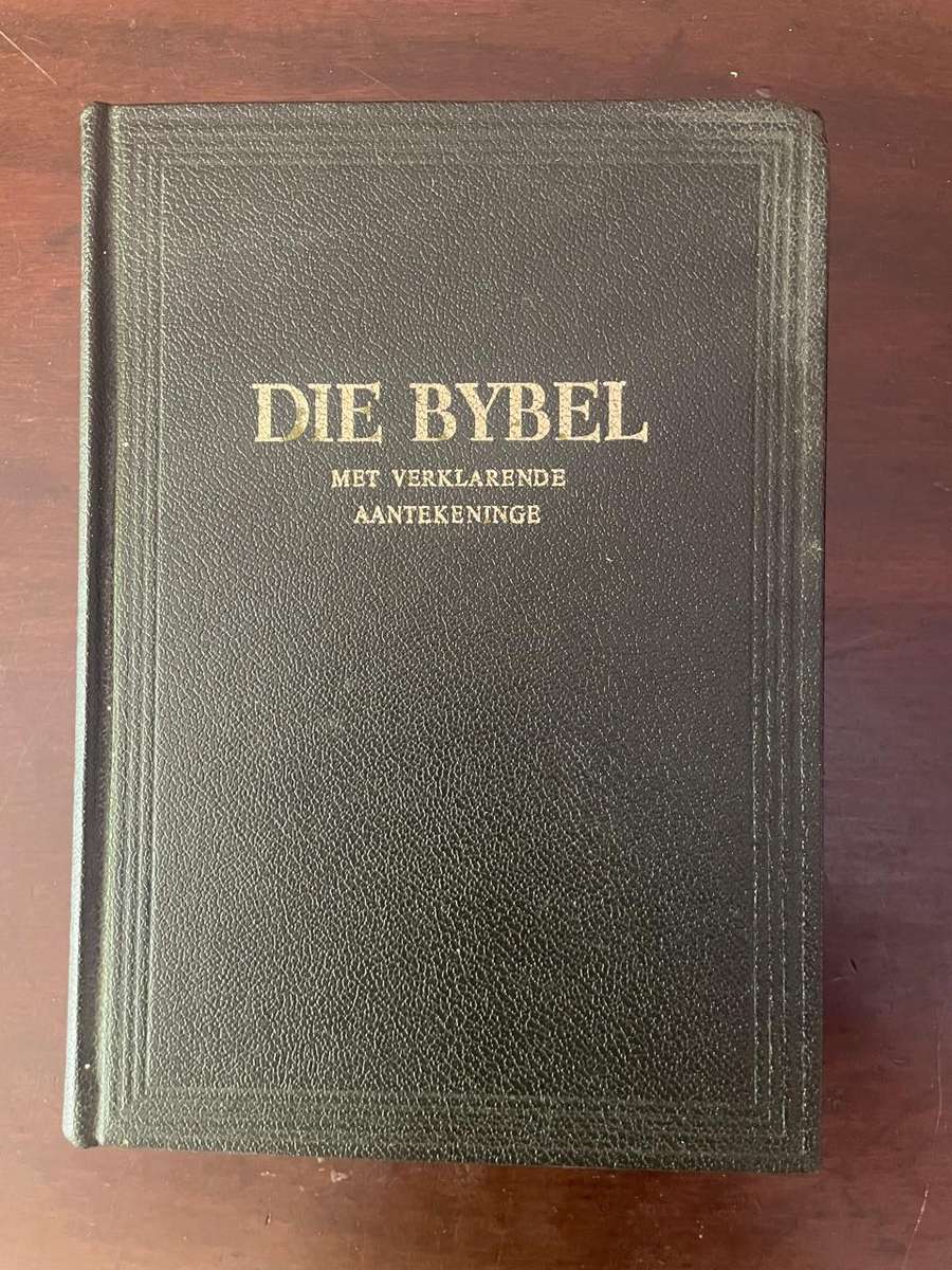 BYBEL MET VERKLARENDE AANTEKENINGE  3 VOLUMES