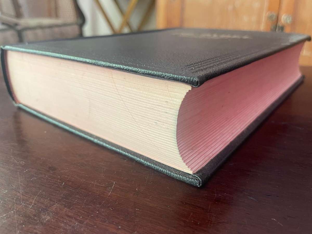 BYBEL MET VERKLARENDE AANTEKENINGE  3 VOLUMES