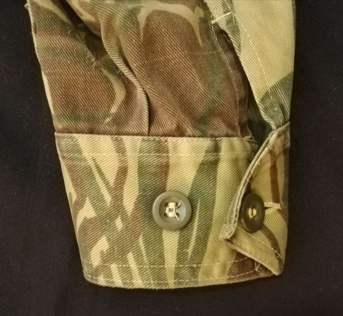 Rhodesian Army Bush Jacket, Medium. No overseas postage.
