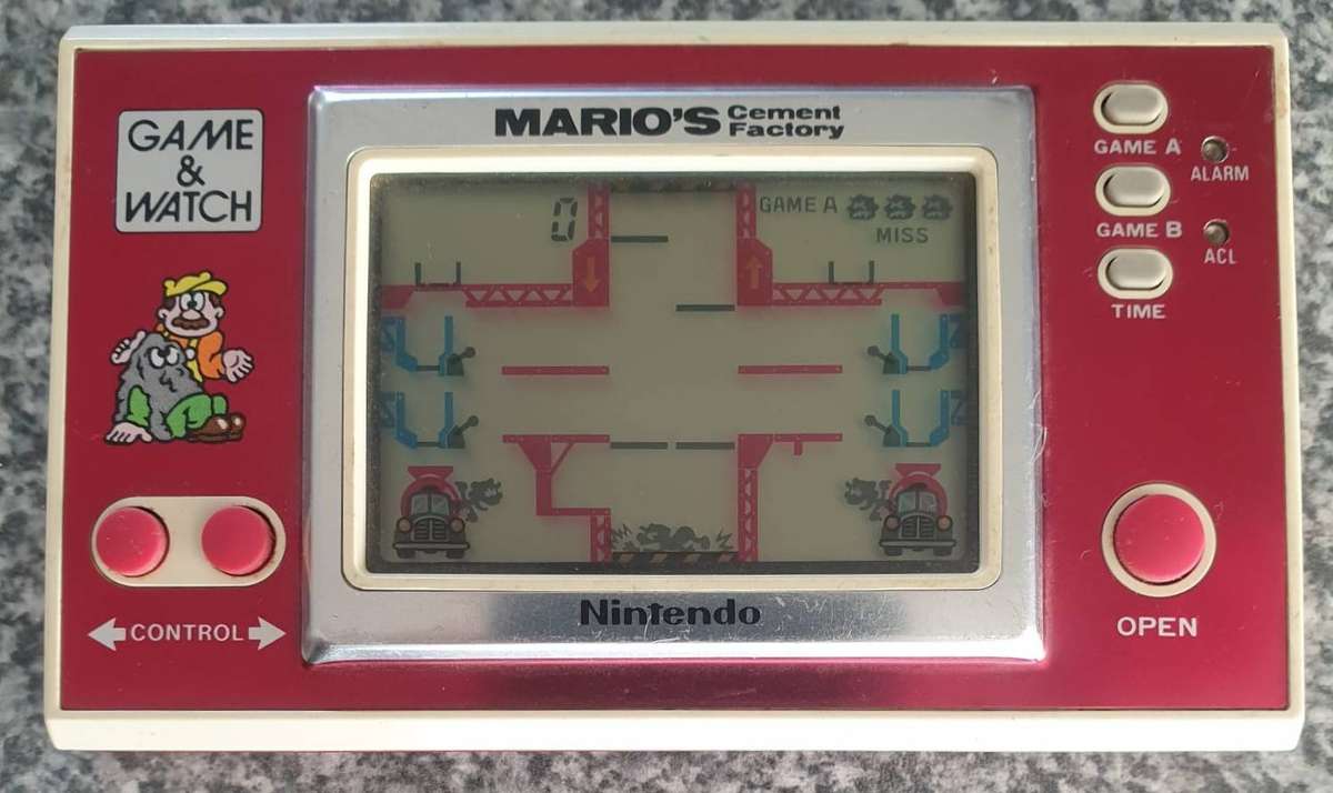 Nintendo - Mario's Cement Factory - Watch & Game