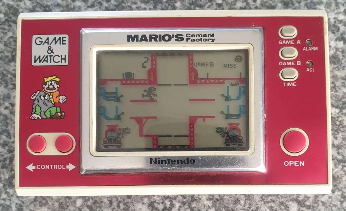Nintendo - Mario's Cement Factory - Watch & Game