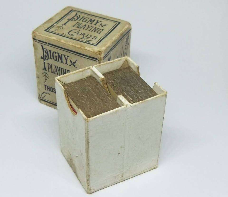 Circa 1890 : Two complete packs of miniature playing cards ( Pigmy ) by Thos.De La Rue & Co