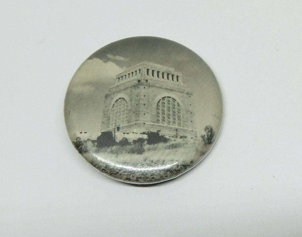 UNDER R100 - Collectable - Vintage Voortrekker monument pin badge