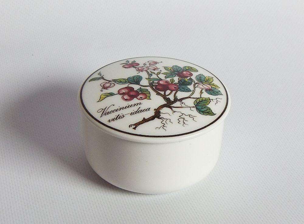 A vintage porcelain trinket box by Villeroy & Boch , Luxembourg