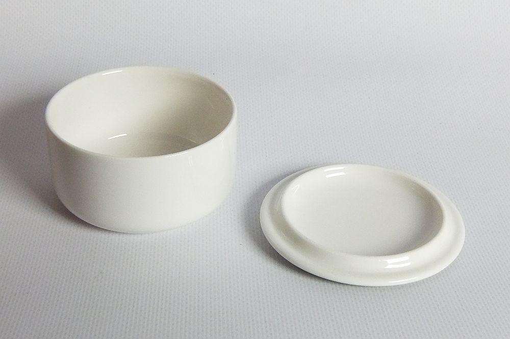 A vintage porcelain trinket box by Villeroy & Boch , Luxembourg