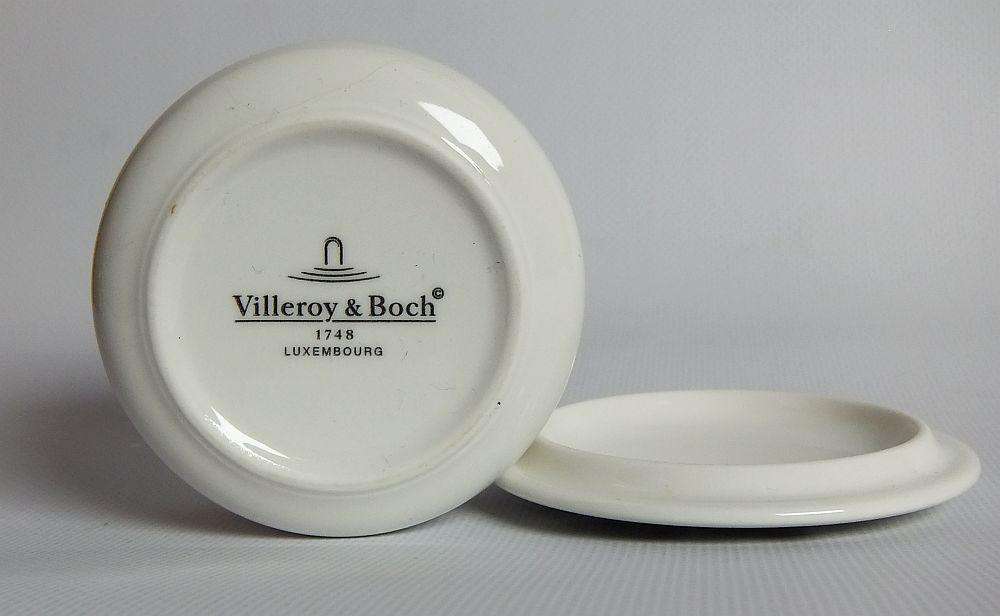 A vintage porcelain trinket box by Villeroy & Boch , Luxembourg