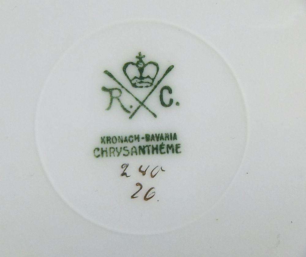 An early 20th centrury Bavarian porcelain duo in the Chrysantheme pattern , espresso sized