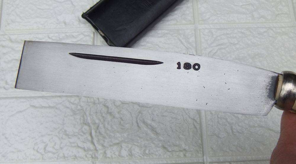 An awesome Japanese hatchet ( Kakuri )