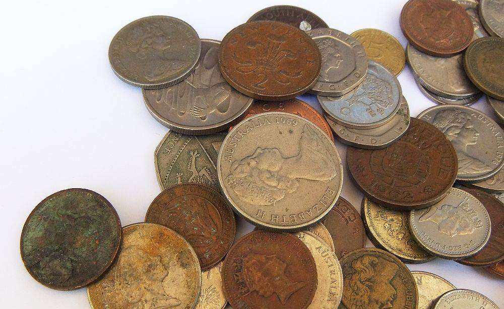 A joblot of just over 100 world coins