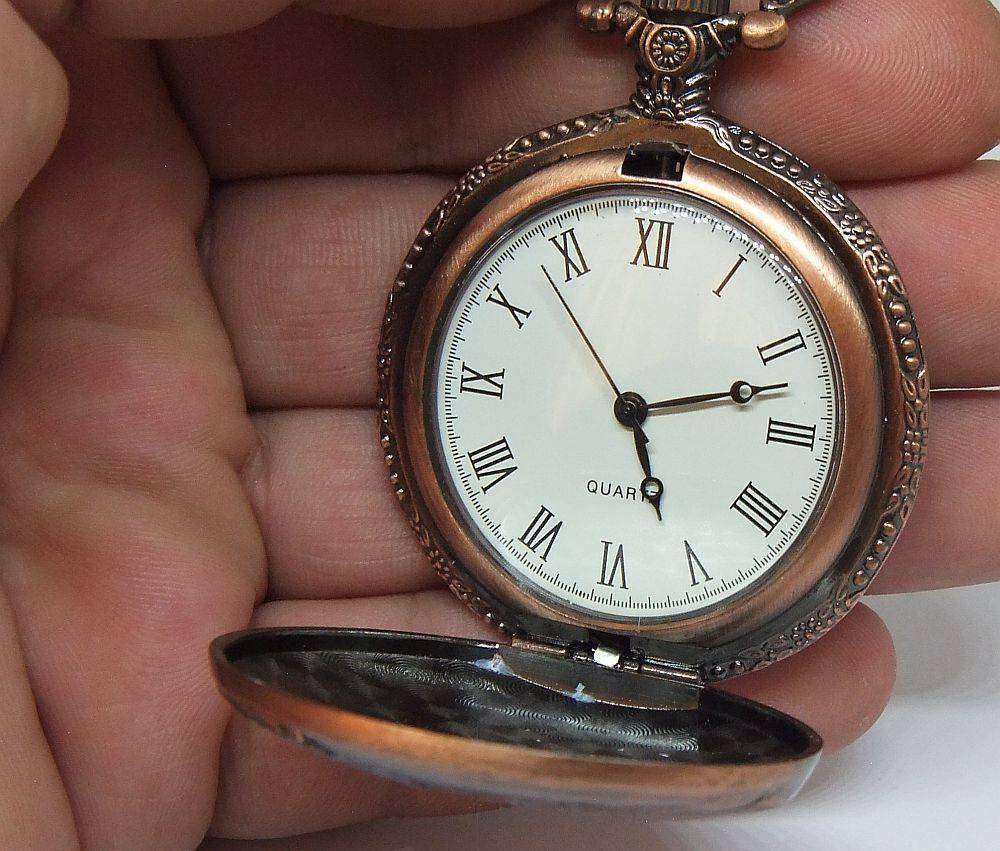 A "Brighton Pier" quartz pocket watch from the Classic Pocketwatches collection