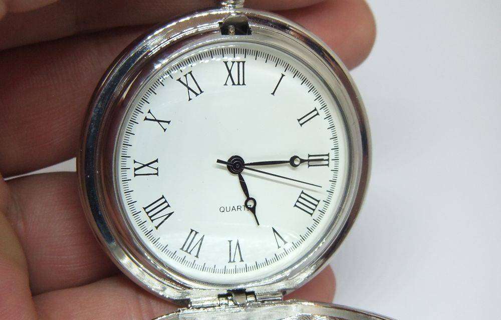 A "The Washington" quartz pocket watch from the Classic Pocketwatches collection