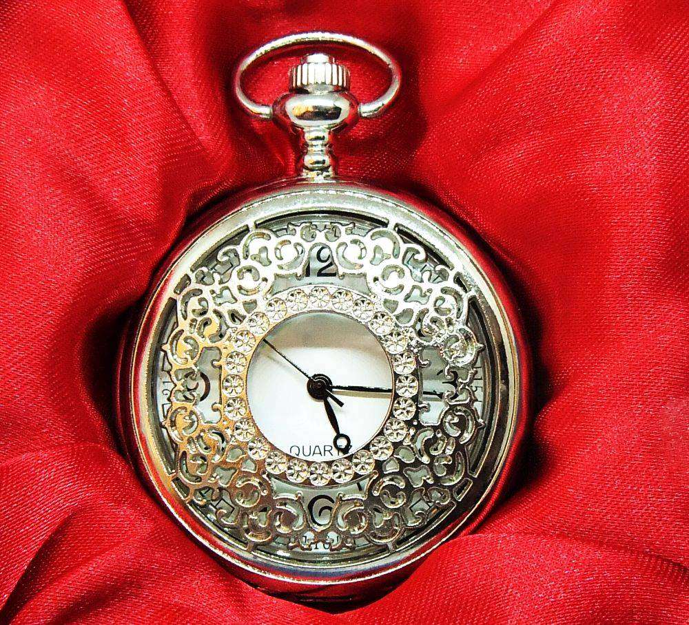 A "Handel" quartz pocket watch from the Classic Pocketwatches collection