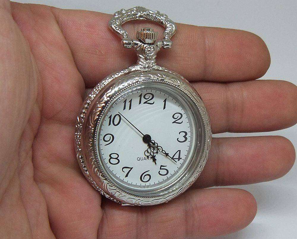 A "Louis XIV" quartz pocket watch from the Classic Pocketwatches collection