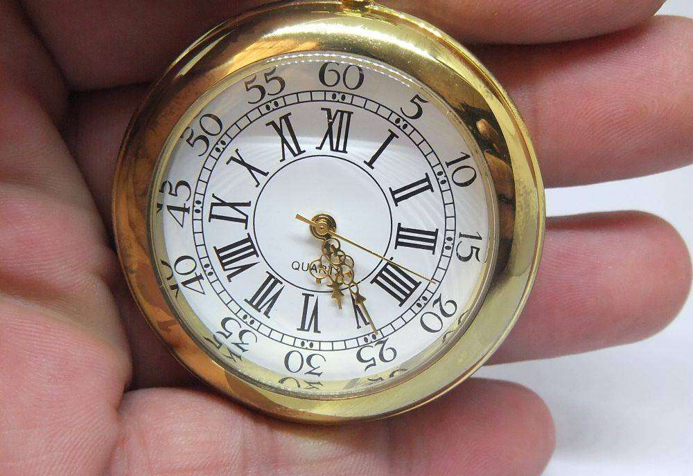 A "Leonardo" quartz pocket watch from the Classic Pocketwatches collection