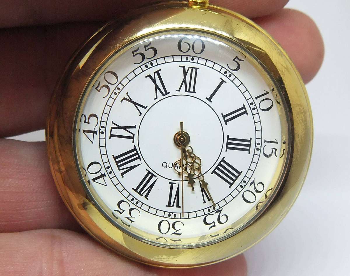 A "Leonardo" quartz pocket watch from the Classic Pocketwatches collection