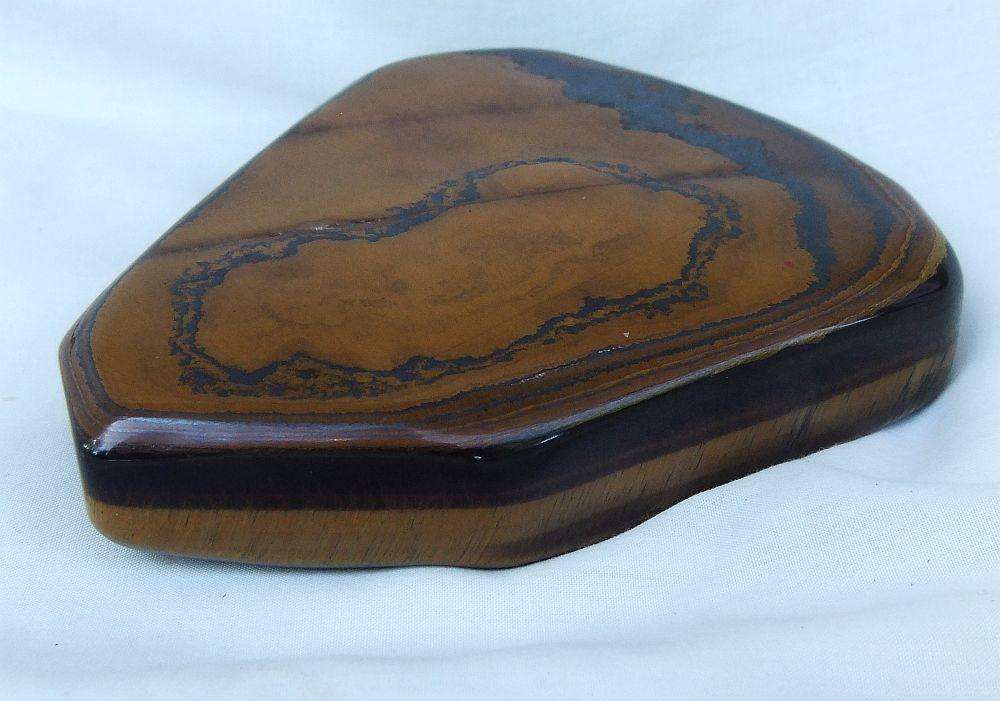 A vintage polished genuine Tigers Eye gemstone ashtray