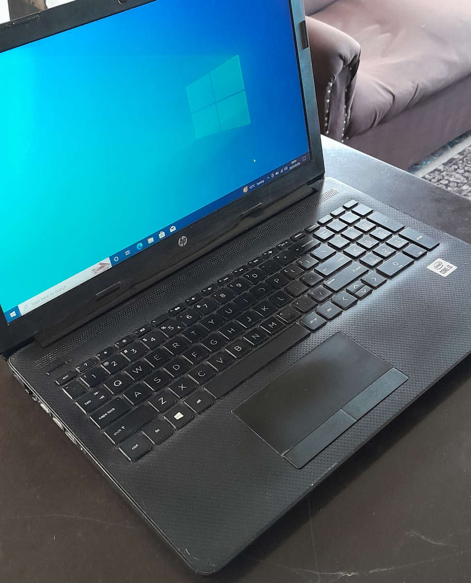 Hp laptop 10th Generation i3 working order
