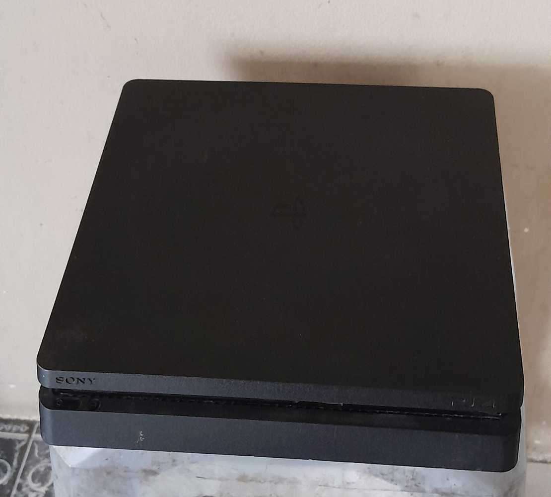 Ps4 for sale comes on no display