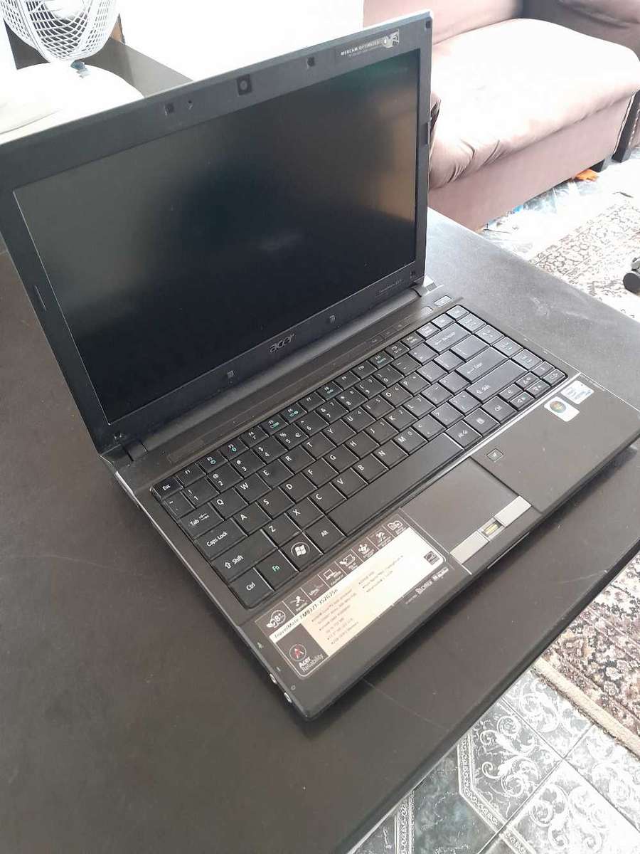 Acer travelmate laptop for sale NON WORKING!