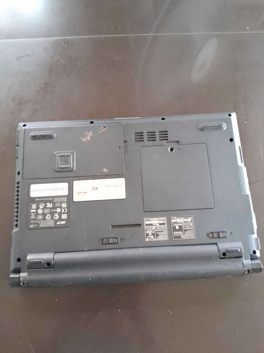 Acer travelmate laptop for sale NON WORKING!