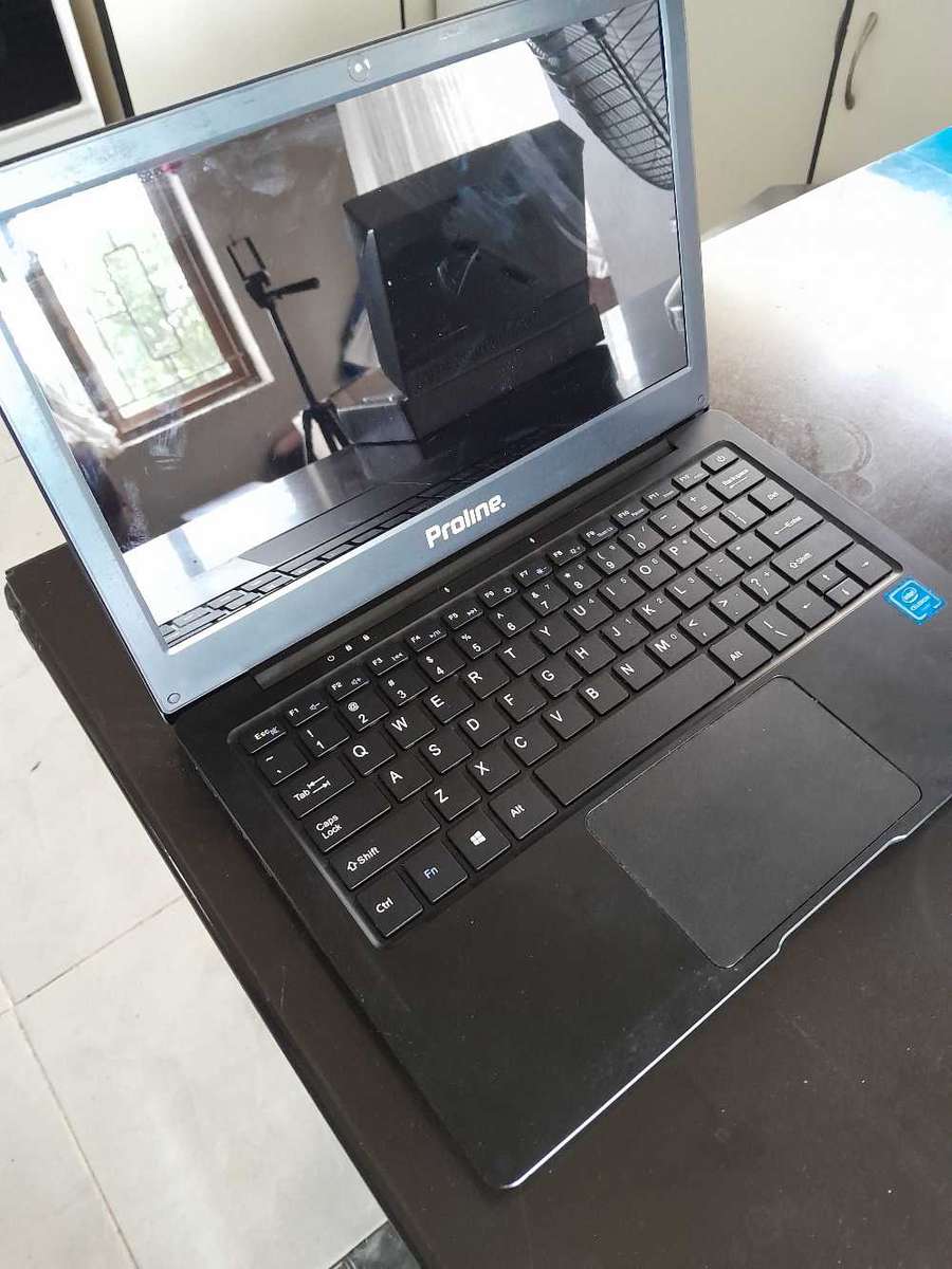 Proline laptop selling for spares