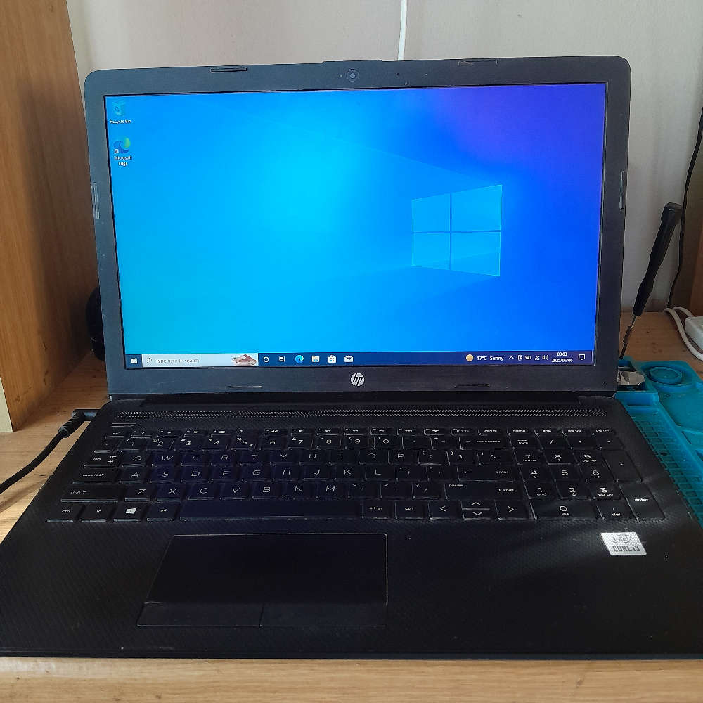 Hp laptop 10th Generation i3 working order