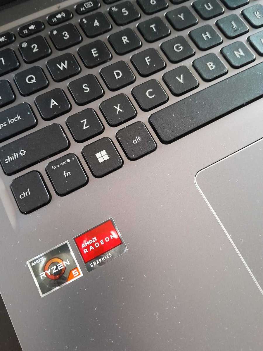 Asus laptop Ryzen 5 - m515D