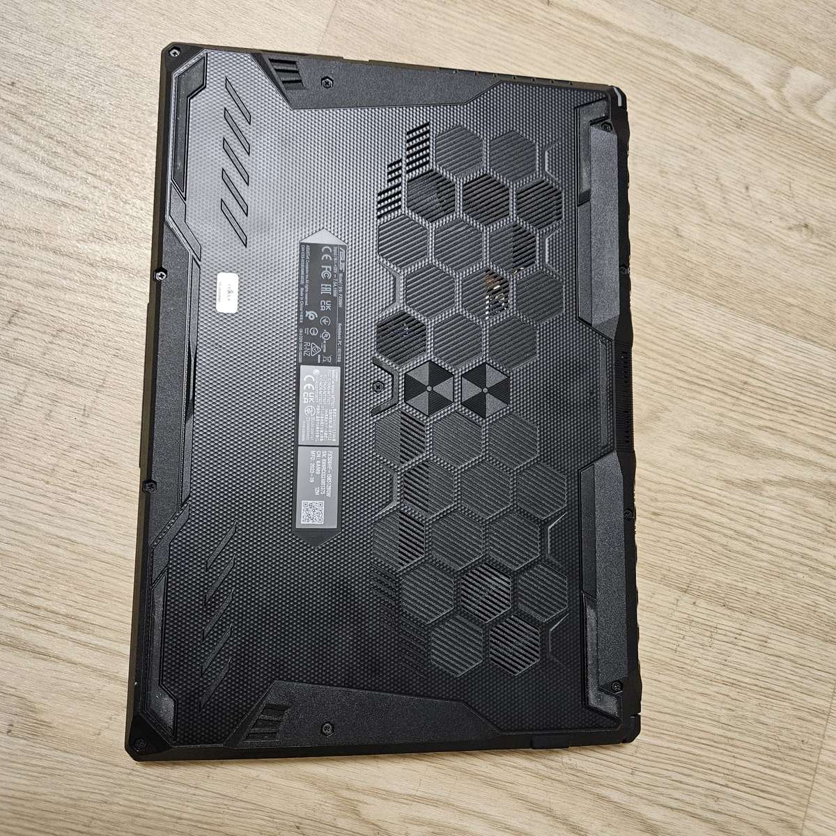 Asus Notebook FX506HF Intel Core i5-11400H 16GB 1TBGB SSD RTX 2050 Gaming Notebook