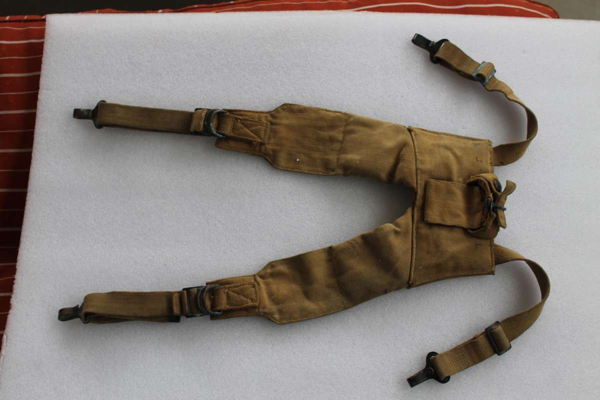 RHODESIAN  Double Kidney Pouches PATTERN 65 + (10 Items!).