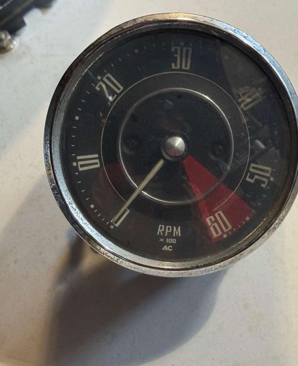 VINTAGE AC SPEEDOMETER